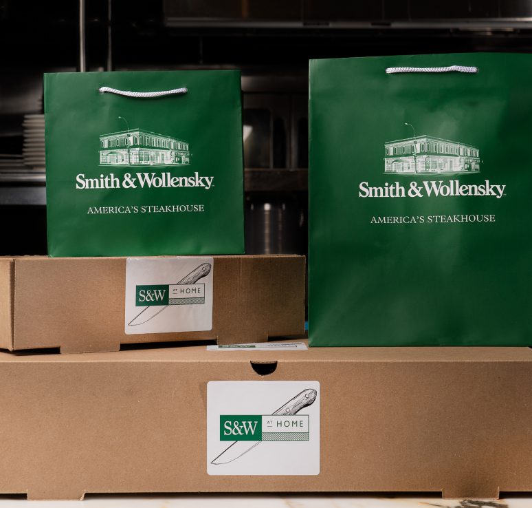 Smith & Wollensky green packaging bags and brown boxes for online orders