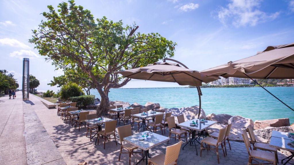 Waterfront views with beautiful table setting at S&W Miami Beach