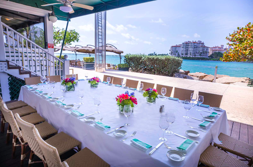 Photo of S&W Miami patio area with table setting